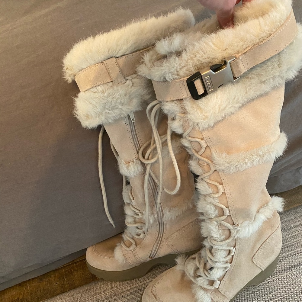 Aldo beige winter boots size 37/ 7